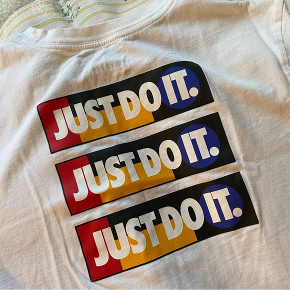 Nike long sleeve tee - Picture 6 of 6